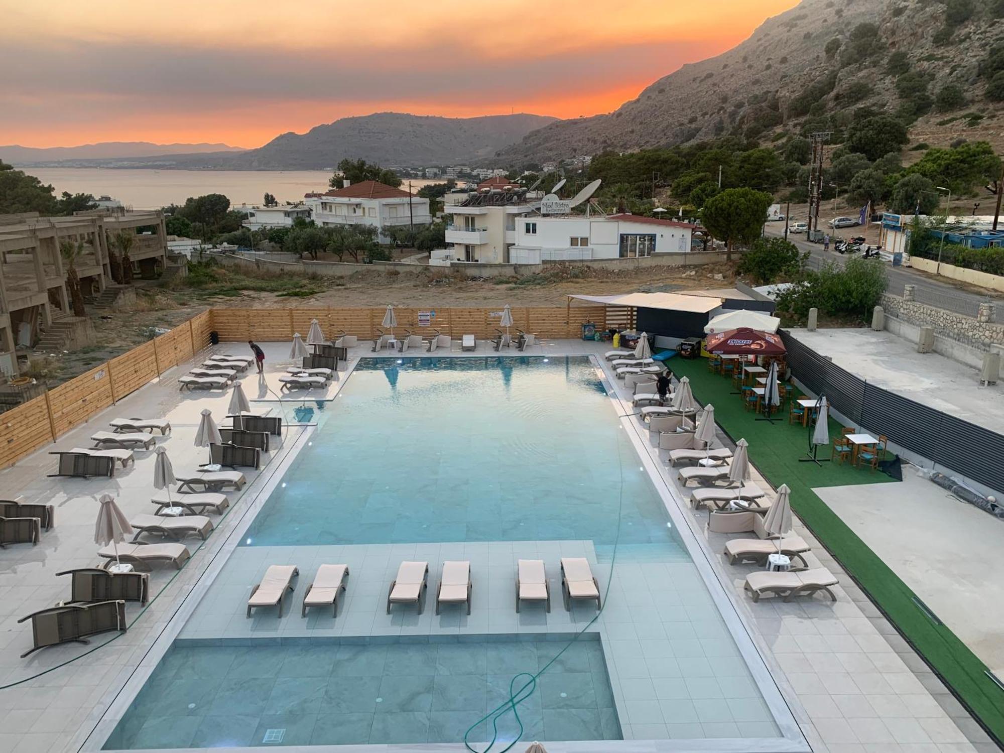 Pals Studios Pefkos Pefki Esterno foto